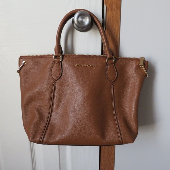Michael Kors Handbags - Michael Kors Sierra Satchel Large